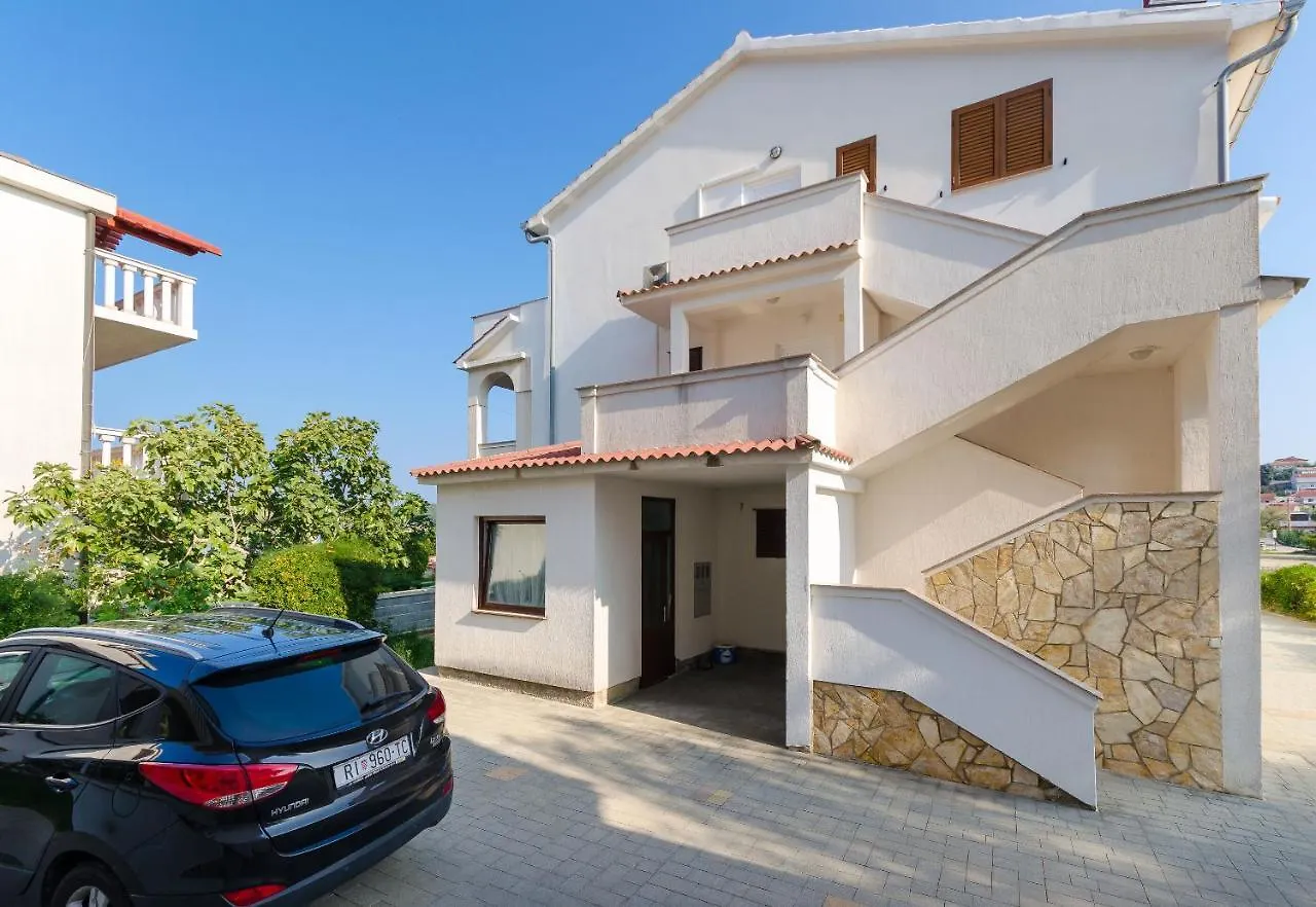 Apartment Mario Lopar