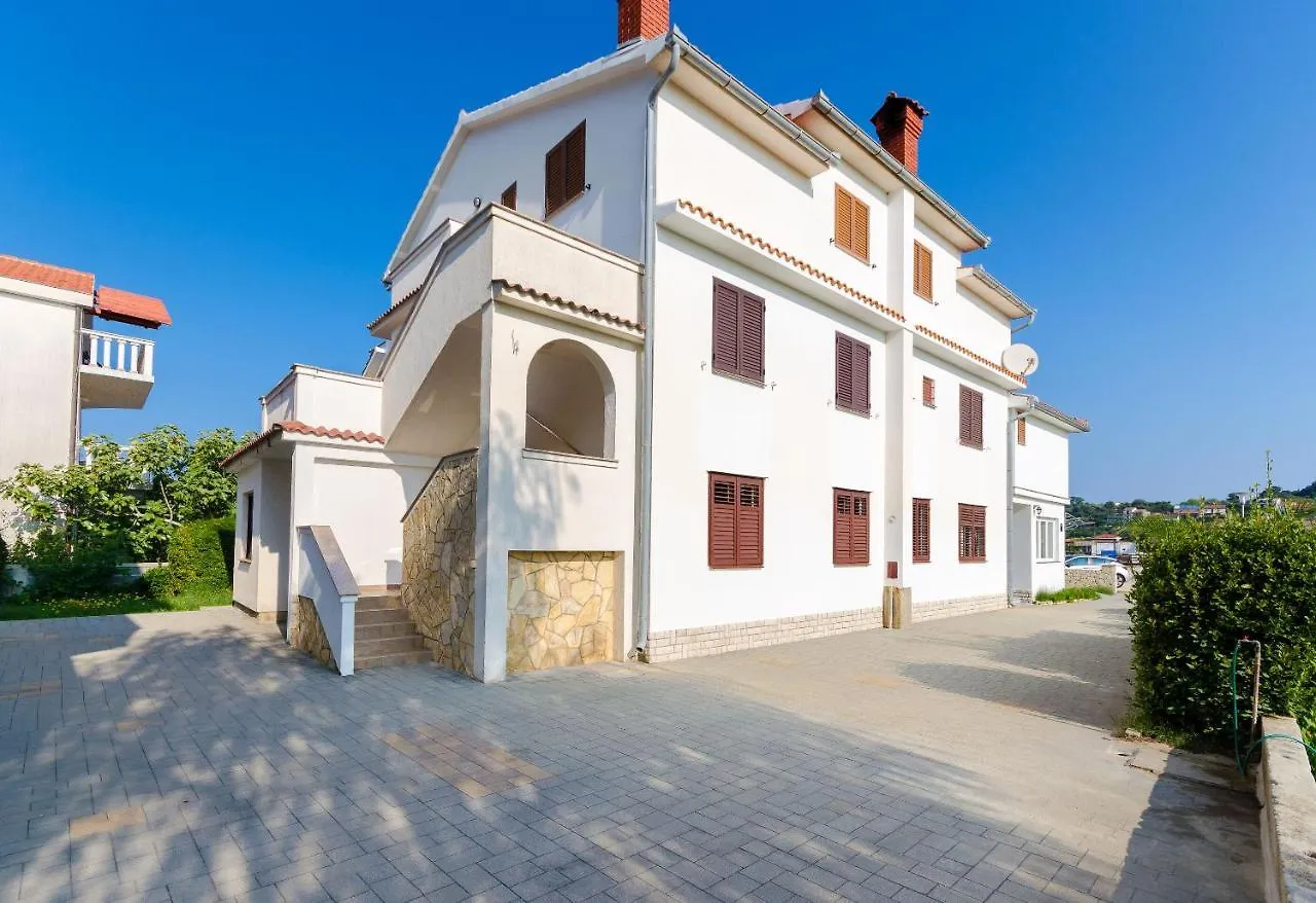 Apartment Mario Lopar Croatia