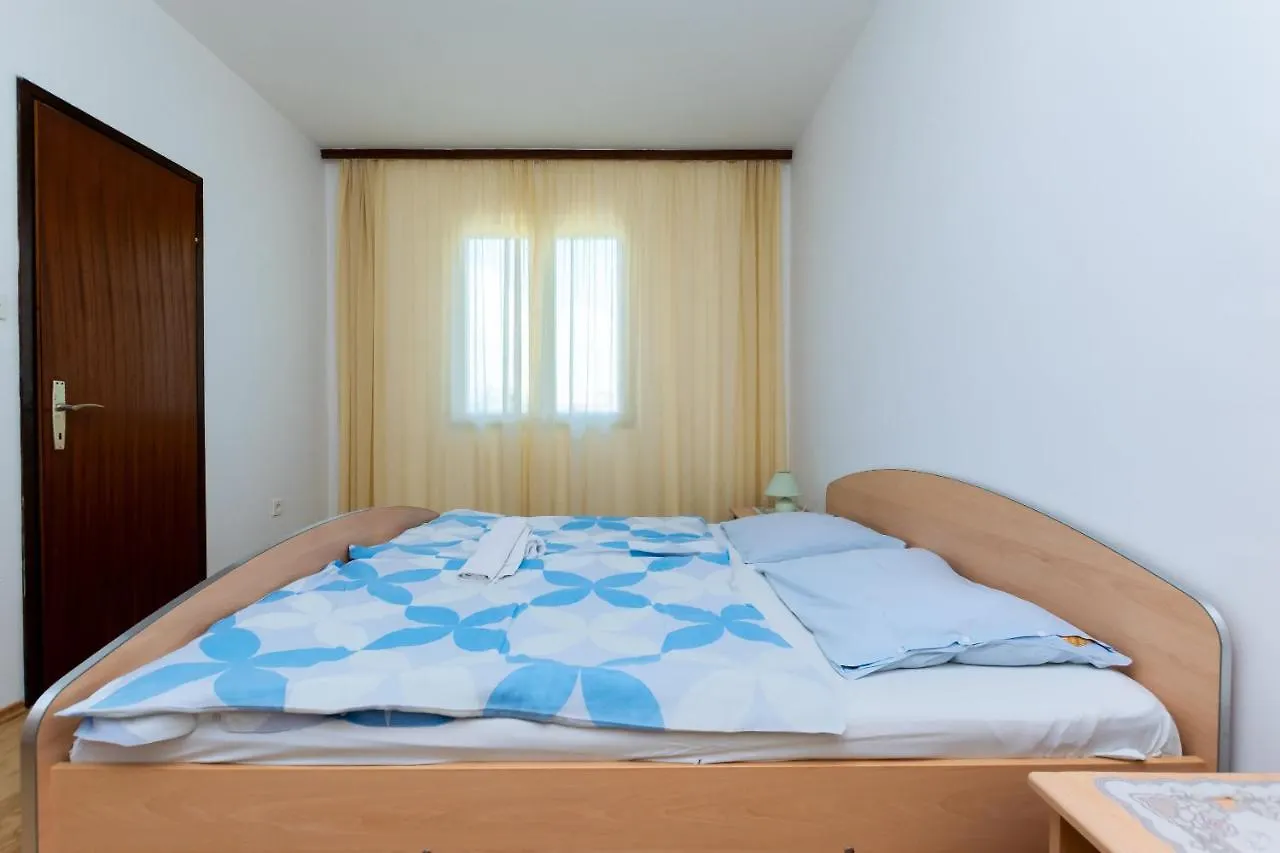 Apartment Mario Lopar Croatia